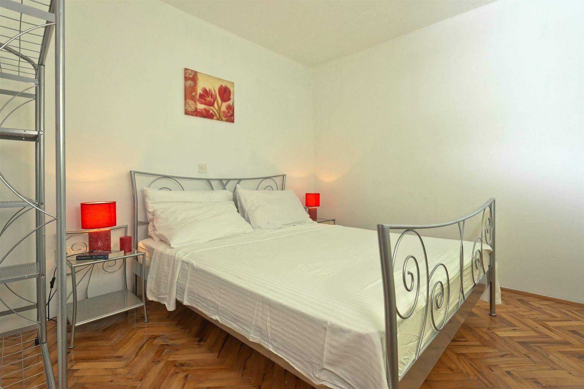 Boutique Apartments Seputic Хвар Екстер'єр фото